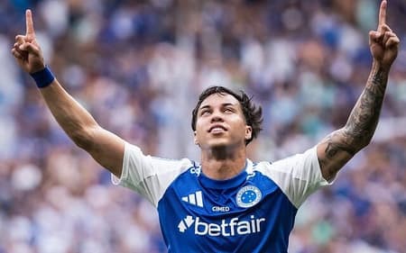 Kaio Jorge comemora gol do Cruzeiro contra o Vitória (Foto: Gustavo Aleixo/Cruzeiro)