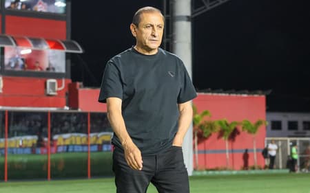 Ramón Díaz, técnico do Internacional