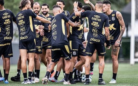 Elenco do Santos treina nesta segunda-feira (17), no CT Rei Pelé. (Foto: Raul Baretta/ Santos FC)