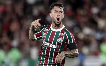 Lucho Acosta comemora gol do Fluminense contra o Flamengo (Foto: Lucas Merçon/ Fluminense FC)