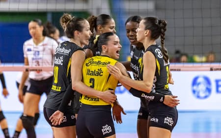 Praia Clube vence Mackenzie pela Superliga Feminina (Foto: Divulgação/ Praia Clube Uberlândia)