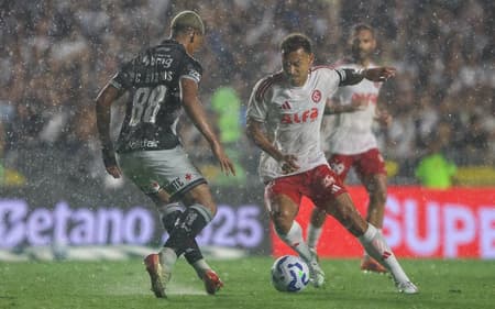 Alan Patrick, meia do Internacional