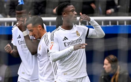 Camavinga comemora gol do Real Madrid contra o Alavés
