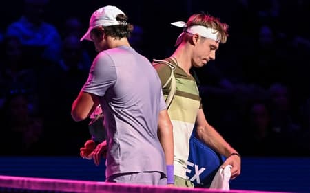 João Fonseca venceu o canadense Denis Shapovalov nas quartas de final do ATP 500 da Basileia (Fabrice Coffrini/AFP)