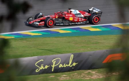 Leclerc no Autódromo de Interlagos (Foto: Miguel Schincariol/ AFP)