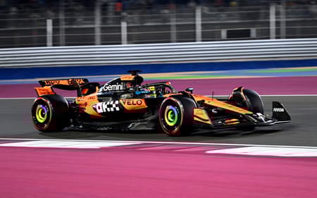 Oscar Piastri, da McLaren, no GP do Catar (Foto: Mahmud HAMS / AFP)