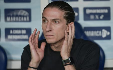 Filipe Luís é o técnico do Flamengo (Foto: Thiago Ribeiro/AGIF)