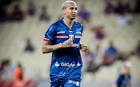 Deyverson, atacante do Fortaleza (Foto: Samuel Andrade)