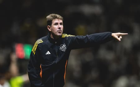 Diogo Alves, auxiliar de Sampaoli (Foto: Pedro Souza / Atlético)