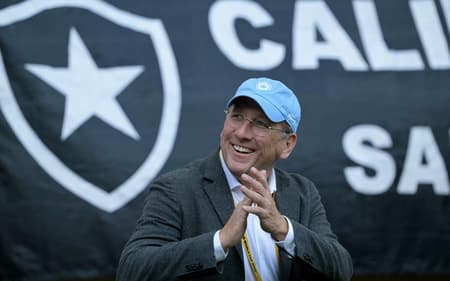John Textor é o dono da SAF do Botafogo (Foto: Juan Mabromata/AFP)