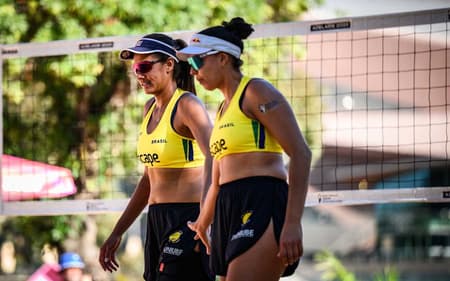Duda e Ana Patrícia venceram as porto-riquenhas no Mundial de Vôlei de Praia 2025 (Foto: Voleyball World)