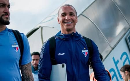 O Fortaleza já desembarcou para enfrentar o RB Bragantino (Foto: Mateus Lotif/Fortaleza EC)