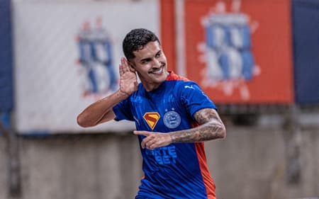 Nestor comemora gol contra o Grêmio (Foto: Caique Higino)