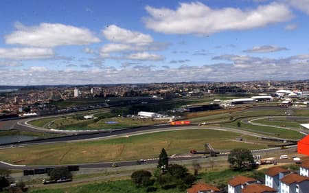 Sao Paulo; Brasil; Autodromp de Interlagos; 20/09/2005; F1; Vista do apartamento de Rogerio p/ Interlagos; Foto de Eduardo Viana/Lancepress; Digital;