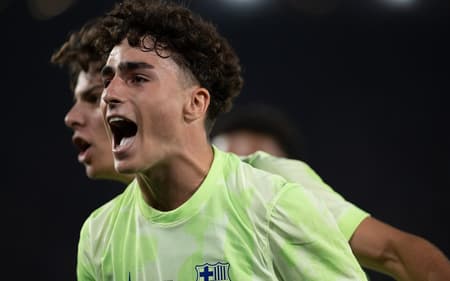 Jan Virgili comemora gol pelo Barcelona sobre o Flamengo, no Intercontinental Sub-20