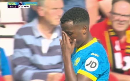 Jhon Arias lamenta derrota do Wolves para o Fulham