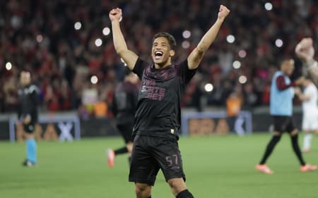 João Cruz Athletico América-MG comemoração Série B