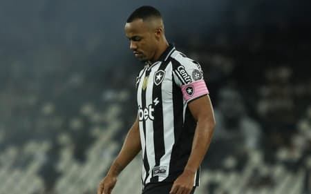 Marlon Freitas, do Botafogo, durante partida entre Botafogo x Bahia