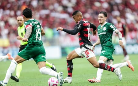 Palmeiras Flamengo Gustavo Gómez Samuel Lino