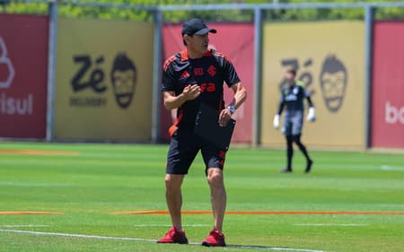 Ramón Díaz, técnico do Internacional