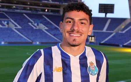 João Moreira está no Porto B (Foto: Divulgação)