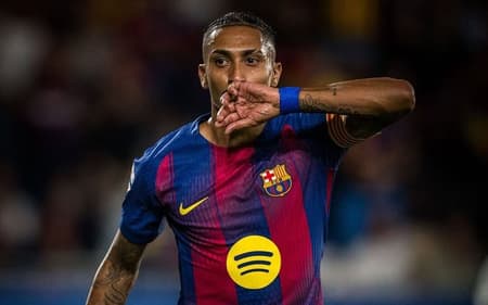 Raphinha é um dos favoritos pelo prêmio (Foto: Divulgação/FC Barcelona)