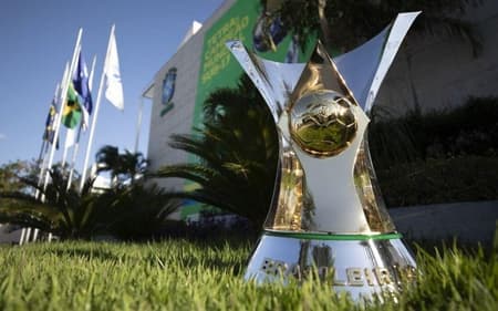 Troféu da Série A do Brasileirão (Foto: Lucas Figueiredo/ CBF)