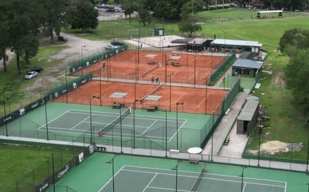 Vista aérea da Yes Tennis, onde treina João Fonseca (Foto: Gustavo Loio)