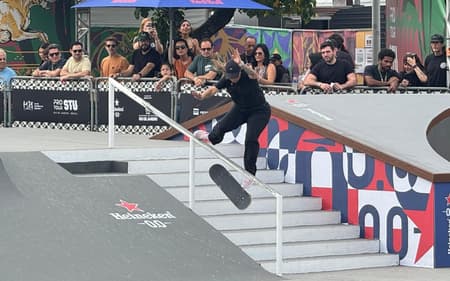 Pâmela Rosa cai no STU Pro Tour do Rio (Foto: Kauhan Fiaux / Lance!)