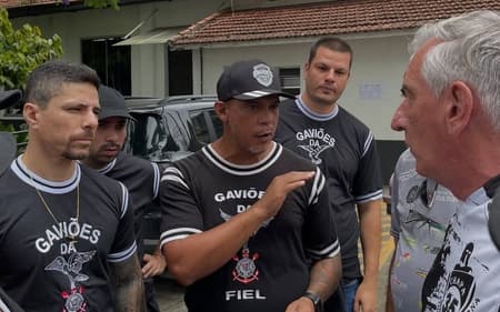 Torcedores divulgaram nota via redes sociais (Foto: Reprodução/ Instagram)