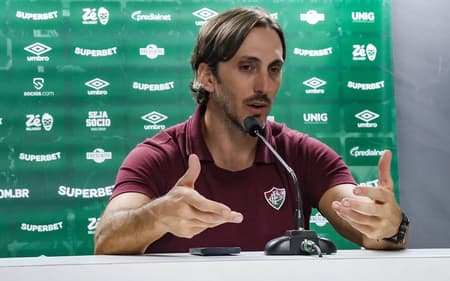 Zubeldia em entrevista coletiva após Fluminense x Palmeiras