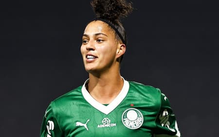 Maior artilheira do futebol feminino do Palmeiras, Amanda Gutierres comemora mais um gol pelo Brasileirão. (Foto: Rebeca Reis/Staff Images Woman/ CBF)