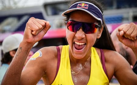 Ana Patrícia na estreia do Mundial de Vôlei de Praia 2025 (Foto: Volleyball World)