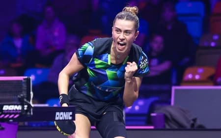 Bruna Takahashi, na estreia do WTT Champions de Frankfurt