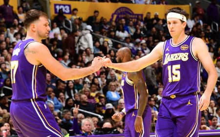 Luka Doncic e Austin Reaves protagonizam disputa interna no Lakers