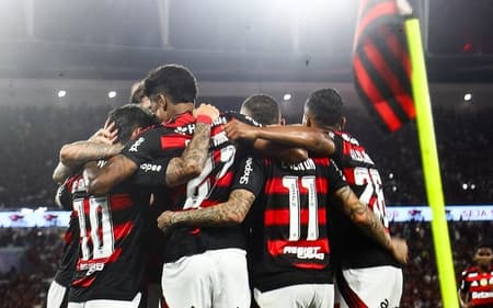 Flamengo comemora gol diante do Bragantino (Foto: Gilvan de Souza / Flamengo)