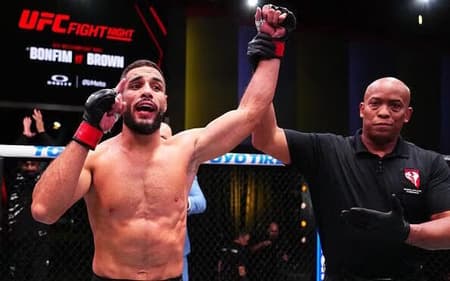 Gabriel Bonfim venceu Randy Brown no UFC Vegas 111 (Foto: Jeff Bottari/Zuffa LLC)