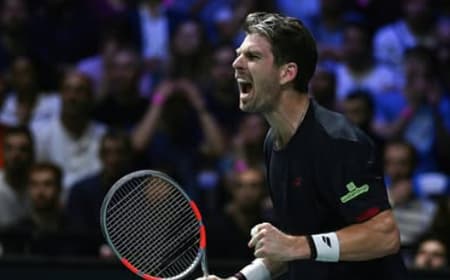 O tenista britânico Cameron Norrie em ação no Masters 1000 de Paris (Reprodução)