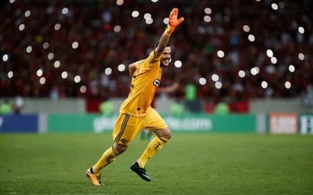 Julio Cesar em sua despedida no Flamengo (Foto: Divulgação/Flamengo)