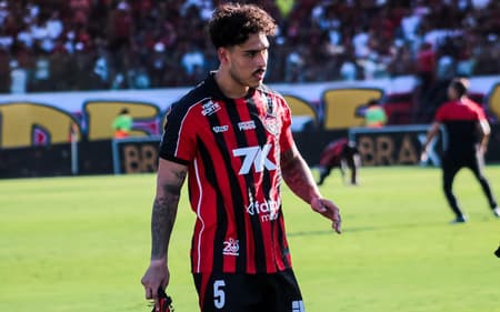 Lucas Halter entrou em campo para Vitória x Botafogo