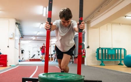 Oscar Piastri, durante treinamento físico