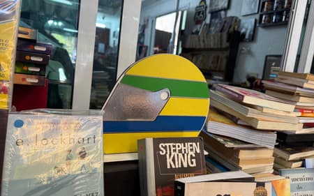 Interior de sebo nos arredores do Autódromo de Interlagos