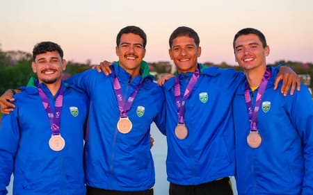 Equipe que conquistou o bronze heroico no Pan Júnior