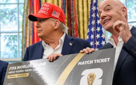 Donald Trump e Gianni Infantino, durante evento na Casa Branca sobre a Copa do Mundo