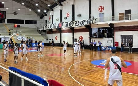 Rio Claro vence Vasco em São Januário pelo NBB (Foto: Pedro Bernardo/ Lance!)