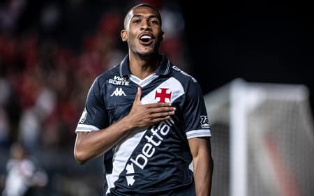 Rayan comemora gol em Vasco x Internacional (Foto: Affonso Andrade/Agência F8/Gazeta Press)