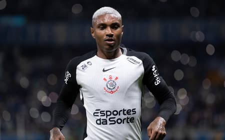 Vitinho fez bom jogo diante do Botafogo (Foto: Alan Alencar/Zimel Press/Gazeta Press)