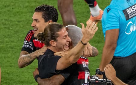 Filipe Luís comemorando título brasileiro do Flamengo (Foto: Maga Jr/Agência F8/Gazeta Press)