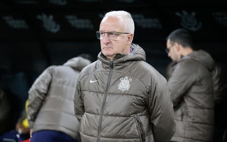 Dorival Júnior escalou o Corinthians para encarar o Cruzeiro