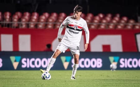 Ferraresi, do São Paulo, negocia com o Botafogo (Foto: Guilherme Veiga/UAI Foto/Gazeta Press)